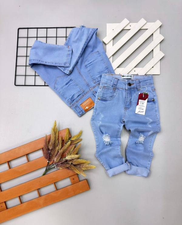 Calça Jeans clara Lacoste Rasgada