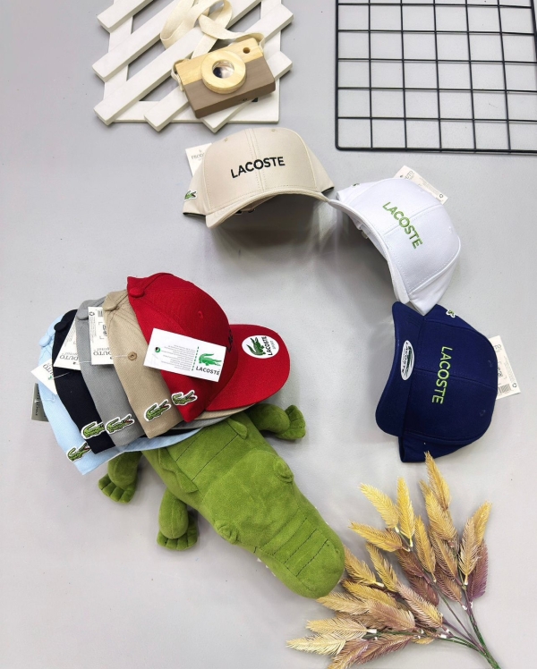 Boné Lacoste Escrita