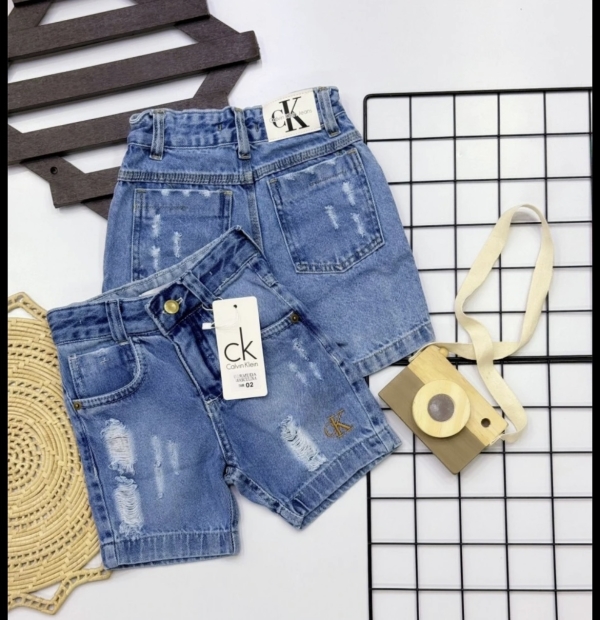 Bermuda Jeans mancha Clara Calvin Klein