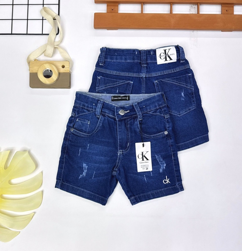 Bermuda Jeans Calvin Klein 16 anos